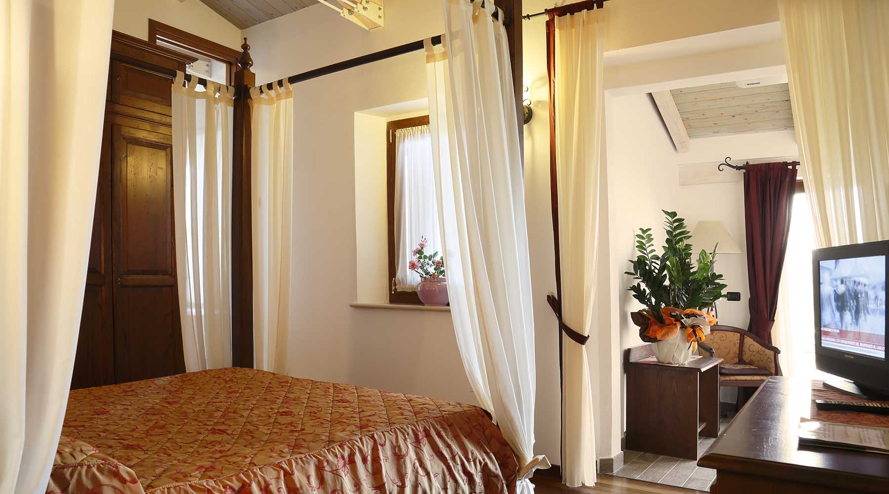 Suite Deluxe Albergo - Hotel - Urbino - Marche - SPA - Centro Benessere - Hotel a Urbino