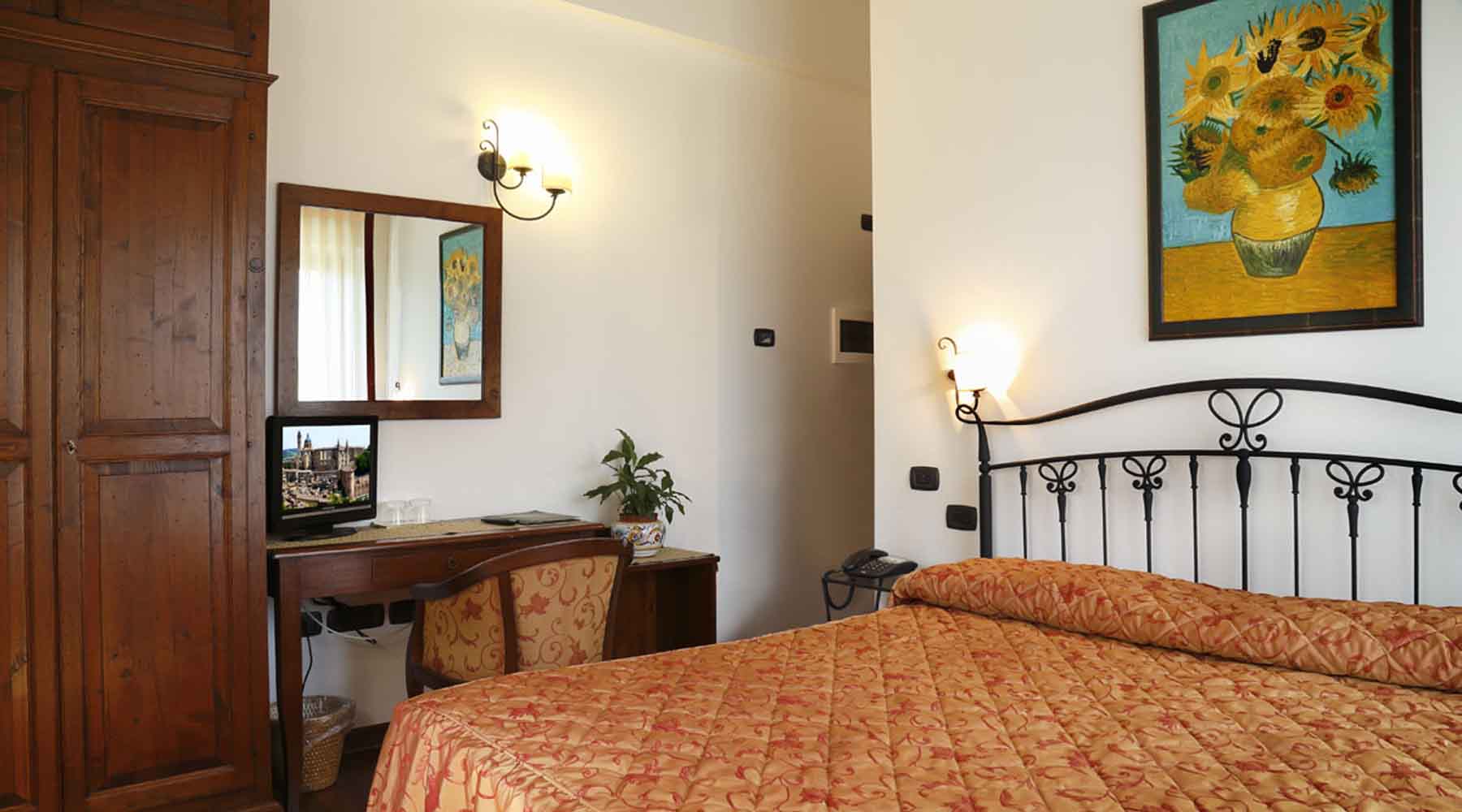 Matrimoniale Superior Albergo - Hotel - Urbino - Marche