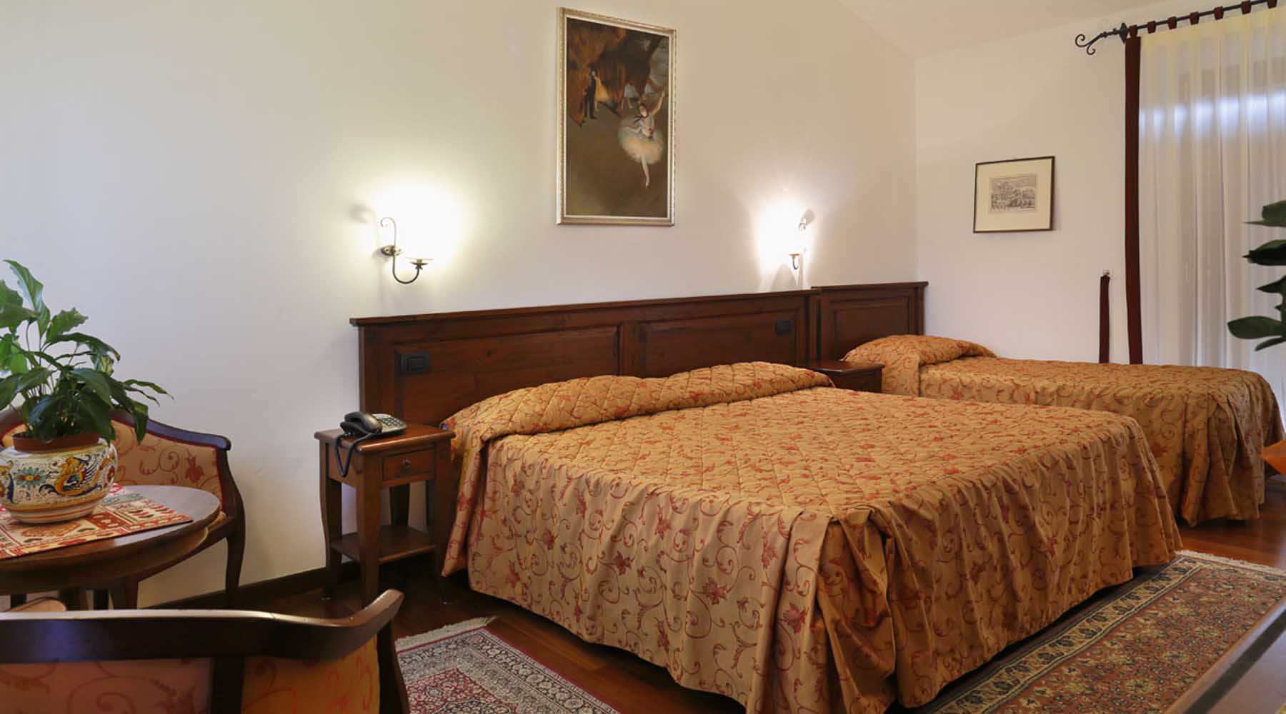 Tripla Albergo - Hotel - Urbino - Marche