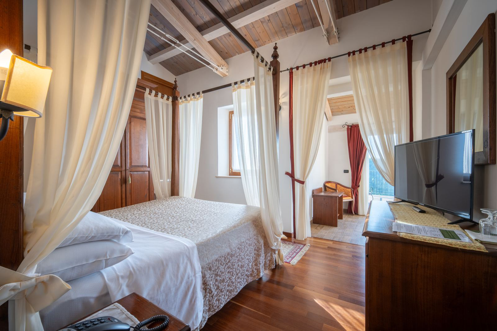 Suite Deluxe. Colleverde Urbino